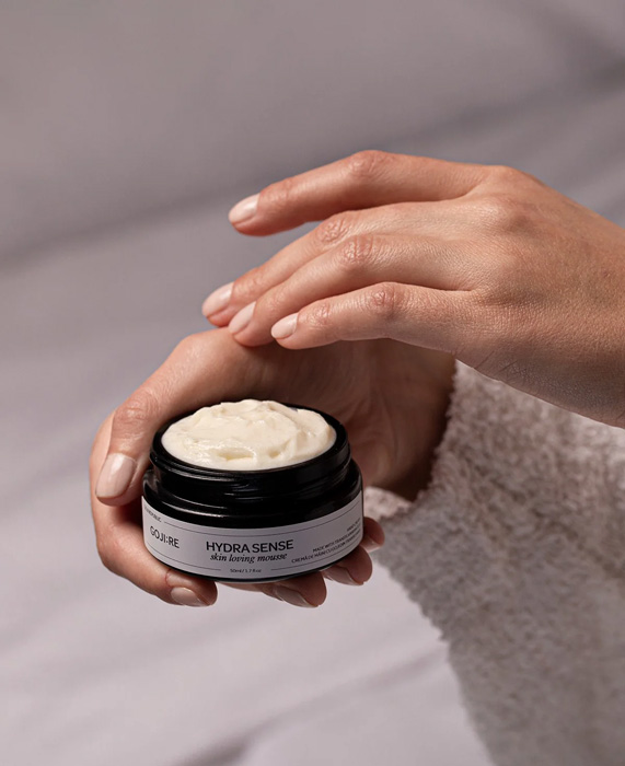 Crema-de-maini-cu-goji-intens-hidratanta-HYDRA-SENSE-Skin-Loving-Mousse-50ml