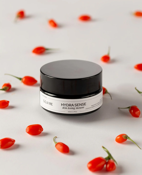 Crema-de-maini-cu-goji-intens-hidratanta-HYDRA-SENSE-Skin-Loving-Mousse-50ml